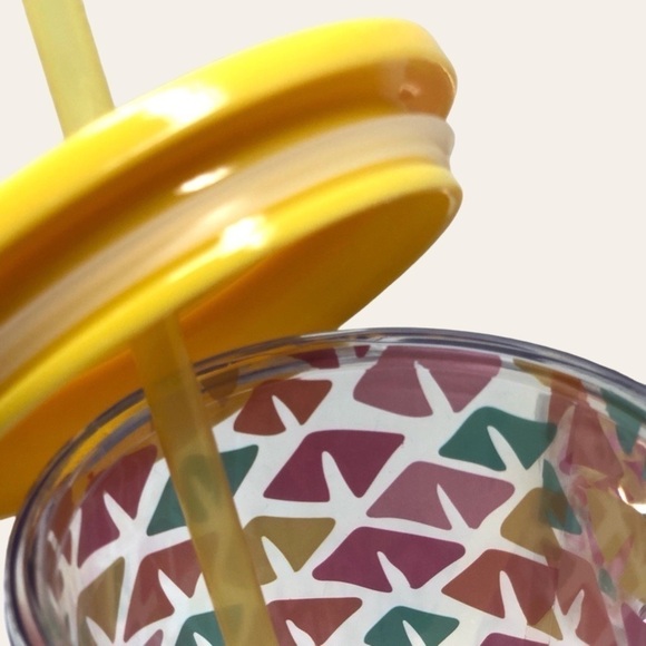 🌺 Celebrate it Tropical Pineapple Plastic Goblets Set of 2 NEW - Picture 2 of 4